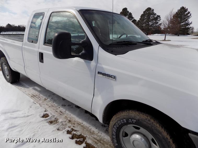 image for item FA9506 2007 Ford F250 Super Duty XL SuperCab pickup truck