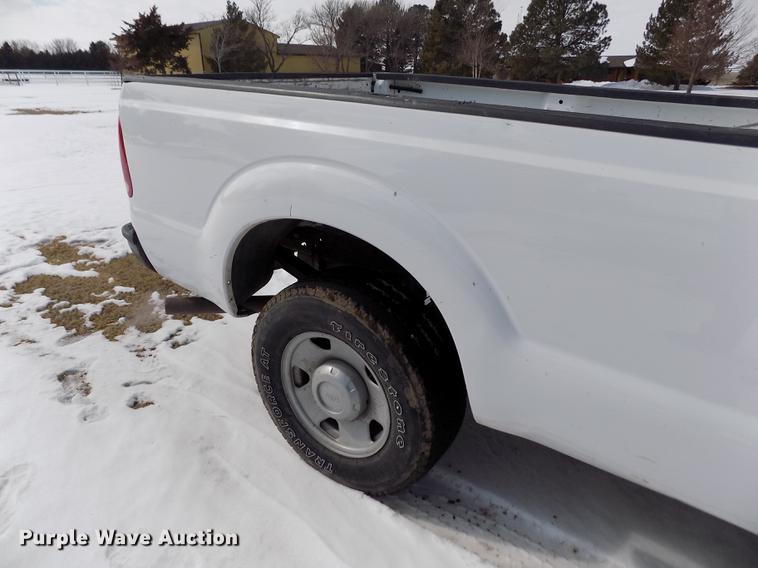 image for item FA9506 2007 Ford F250 Super Duty XL SuperCab pickup truck