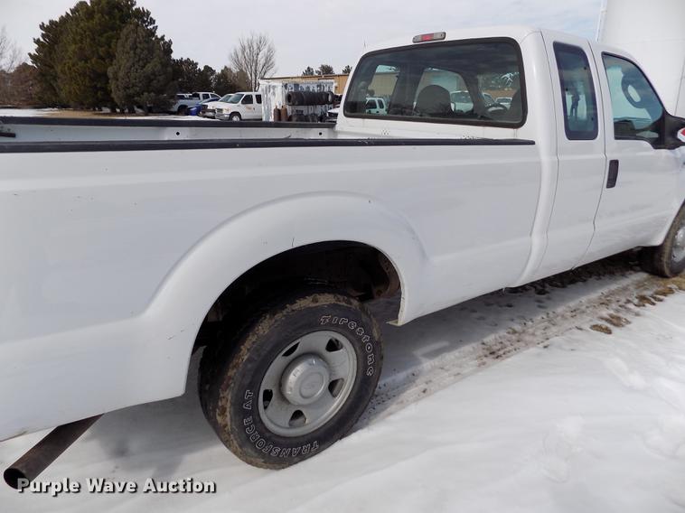 image for item FA9506 2007 Ford F250 Super Duty XL SuperCab pickup truck