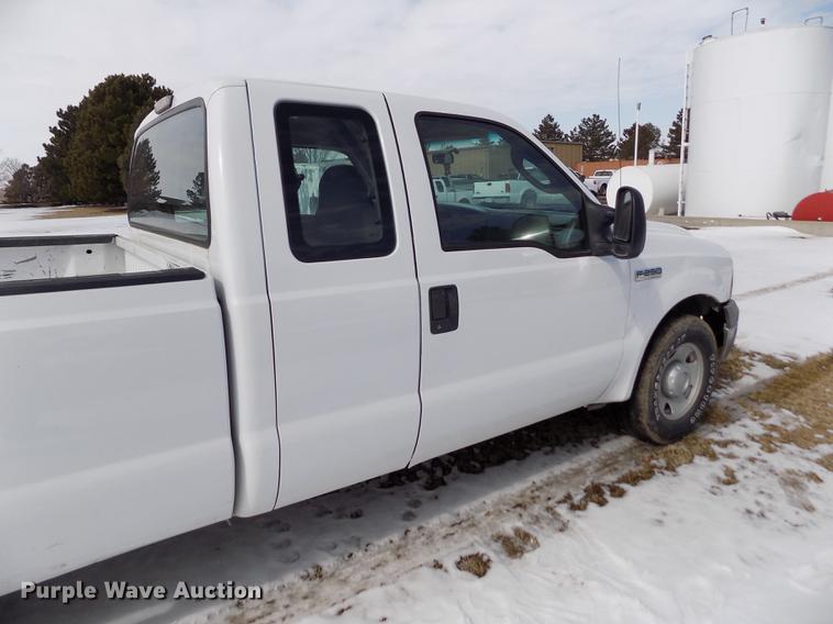 image for item FA9506 2007 Ford F250 Super Duty XL SuperCab pickup truck