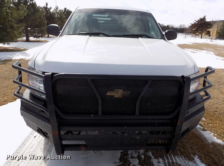 image for item FA9508 2011 Chevrolet Silverado 1500 Ext. Cab flatbed pickup truck