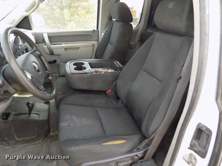 image for item FA9508 2011 Chevrolet Silverado 1500 Ext. Cab flatbed pickup truck