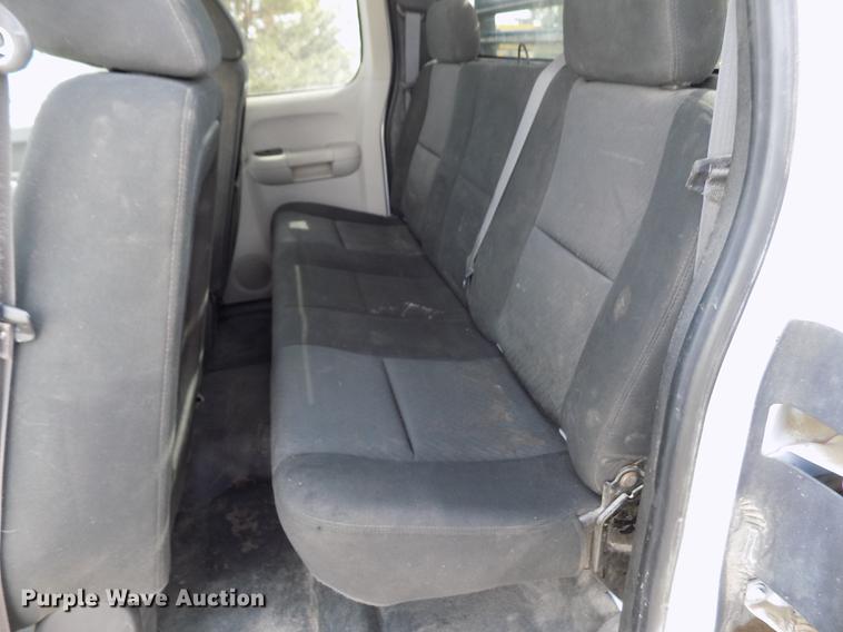 image for item FA9508 2011 Chevrolet Silverado 1500 Ext. Cab flatbed pickup truck