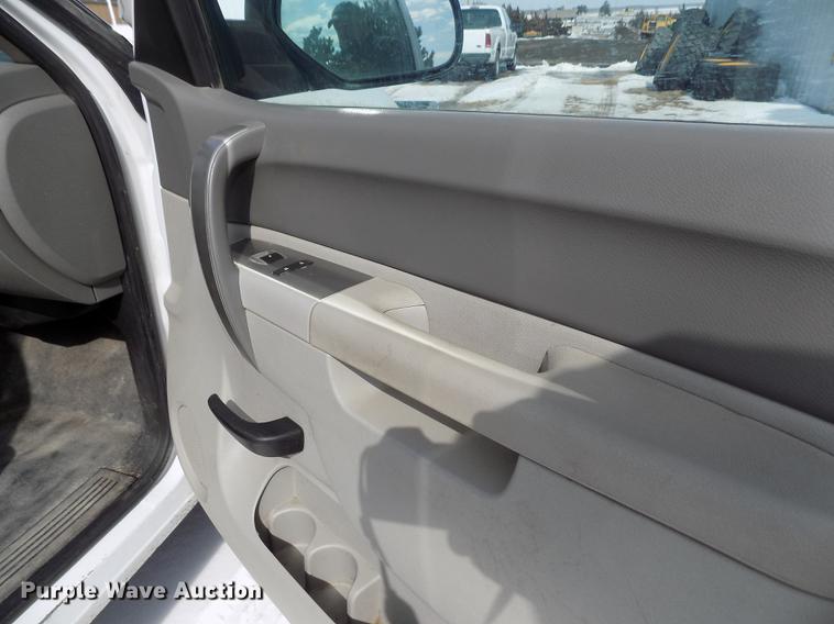 image for item FA9508 2011 Chevrolet Silverado 1500 Ext. Cab flatbed pickup truck