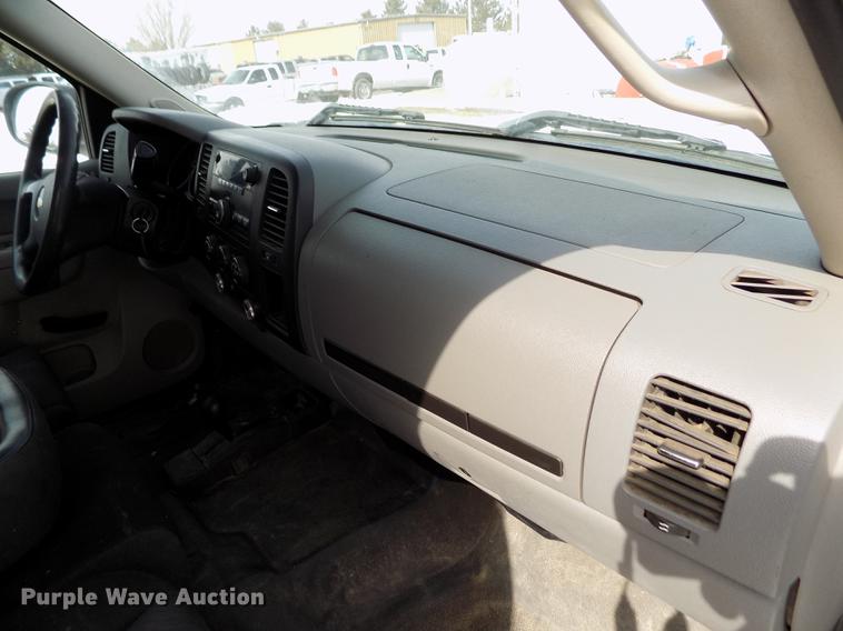 image for item FA9508 2011 Chevrolet Silverado 1500 Ext. Cab flatbed pickup truck