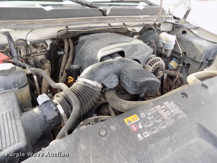 image for item FA9508 2011 Chevrolet Silverado 1500 Ext. Cab flatbed pickup truck