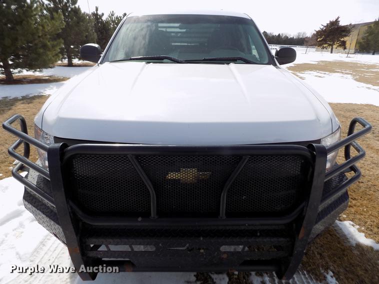 image for item FA9508 2011 Chevrolet Silverado 1500 Ext. Cab flatbed pickup truck