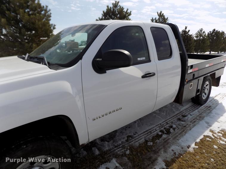 image for item FA9508 2011 Chevrolet Silverado 1500 Ext. Cab flatbed pickup truck