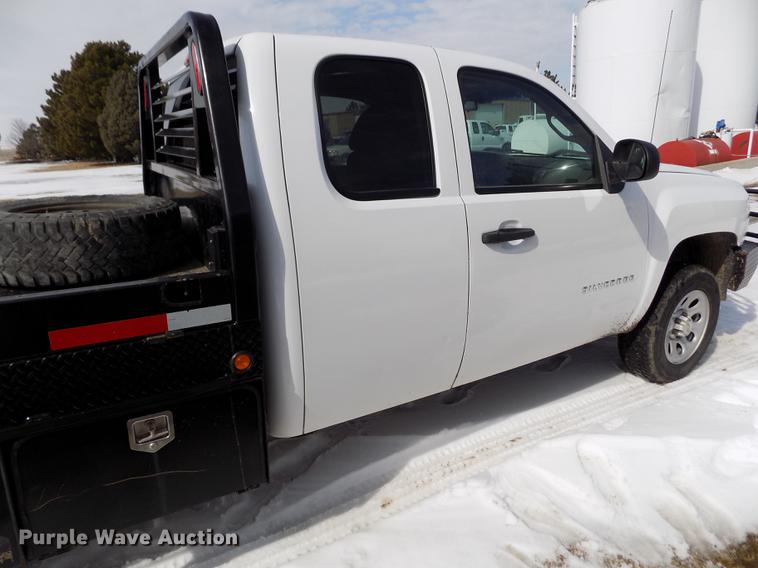 image for item FA9508 2011 Chevrolet Silverado 1500 Ext. Cab flatbed pickup truck