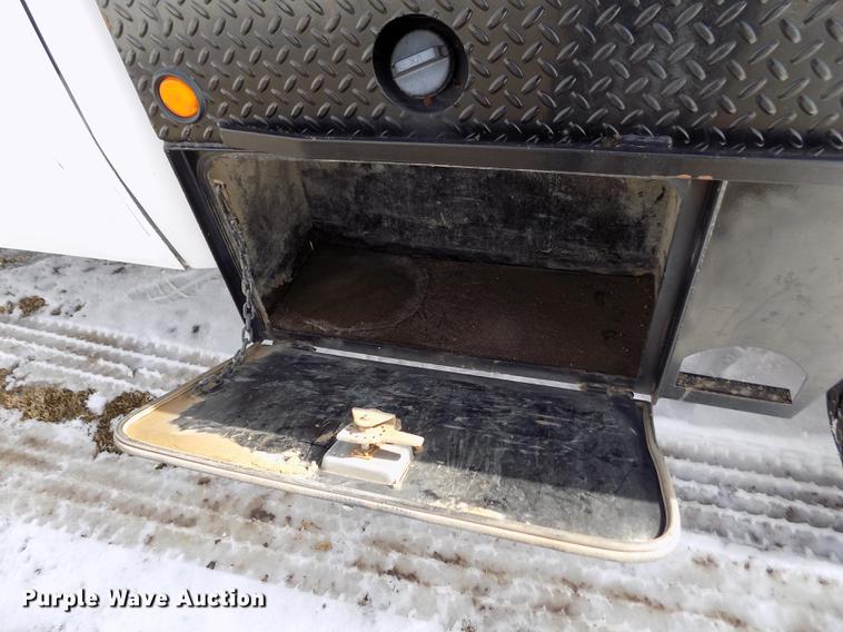 image for item FA9508 2011 Chevrolet Silverado 1500 Ext. Cab flatbed pickup truck