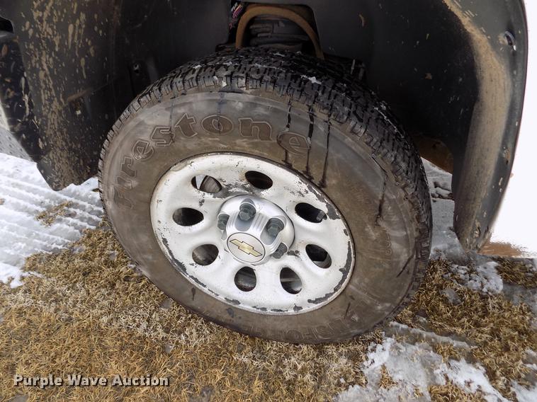 image for item FA9508 2011 Chevrolet Silverado 1500 Ext. Cab flatbed pickup truck