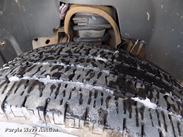 image for item FA9508 2011 Chevrolet Silverado 1500 Ext. Cab flatbed pickup truck