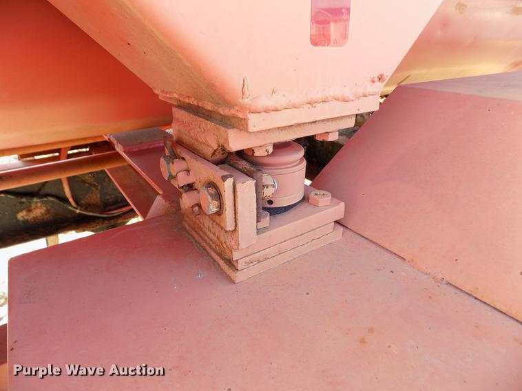 image for item FA9511 1976 International Loadstar 1600 feed mixer truck