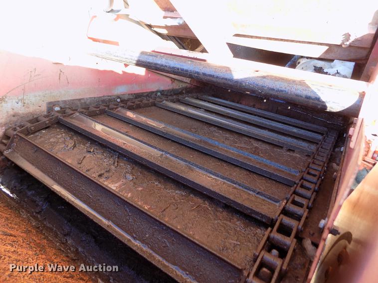 image for item FA9511 1976 International Loadstar 1600 feed mixer truck