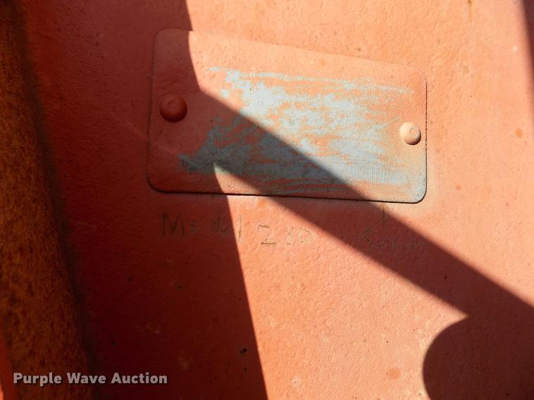 image for item FA9511 1976 International Loadstar 1600 feed mixer truck