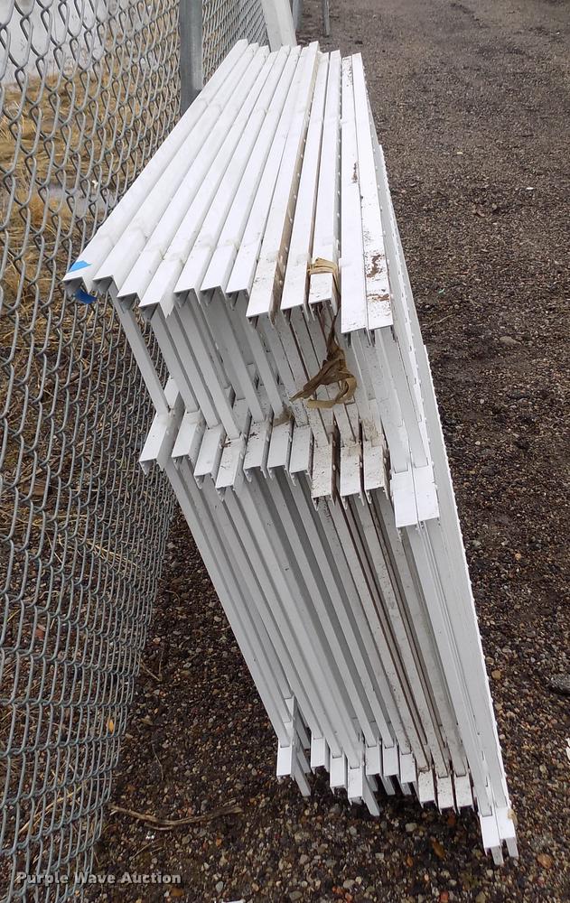 image for item FA9521 Aluminum fencing