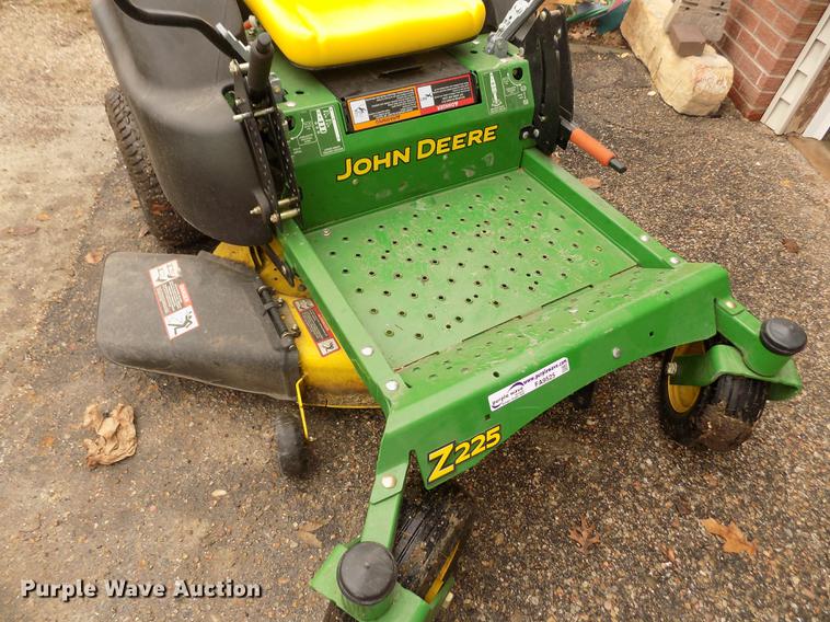 image for item FA9525 John Deere Z225 EZtrak ZTR lawn mower