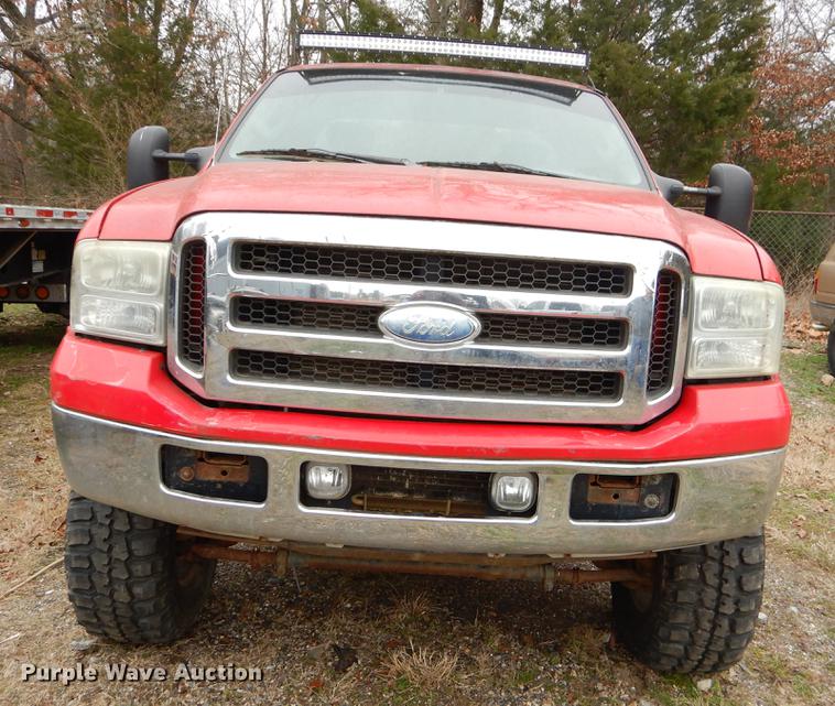 image for item FQ9511 2005 Ford F250 Super Duty SuperCab pickup truck