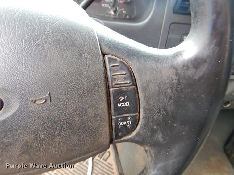 image for item FQ9511 2005 Ford F250 Super Duty SuperCab pickup truck