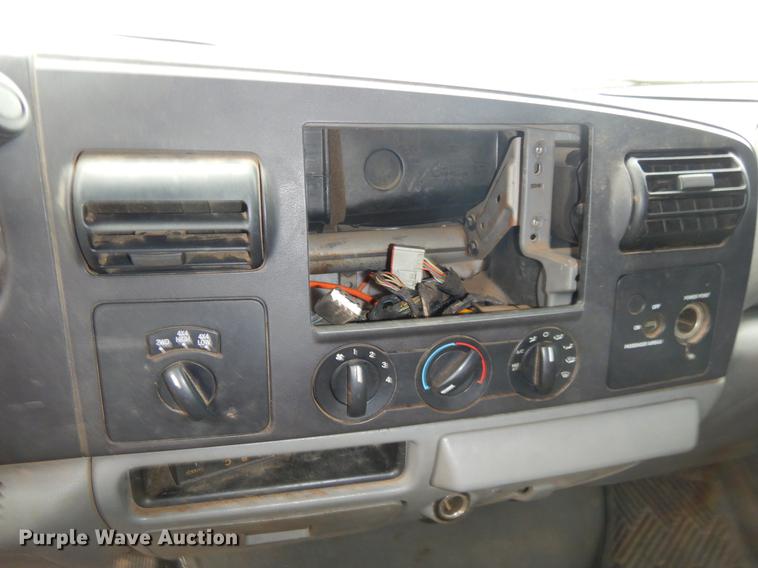 image for item FQ9511 2005 Ford F250 Super Duty SuperCab pickup truck