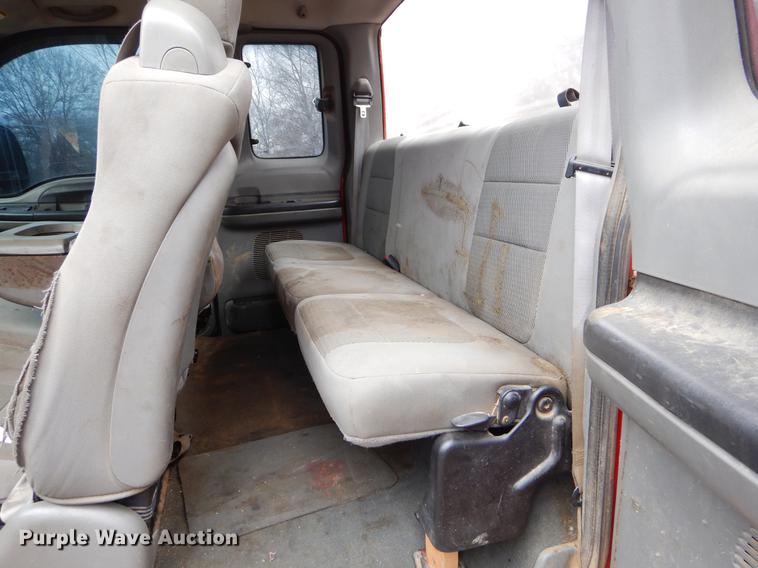 image for item FQ9511 2005 Ford F250 Super Duty SuperCab pickup truck