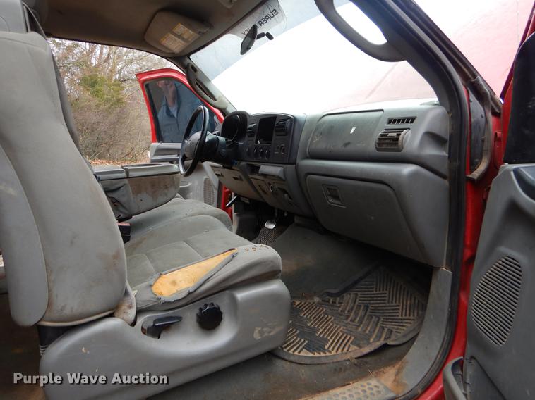 image for item FQ9511 2005 Ford F250 Super Duty SuperCab pickup truck