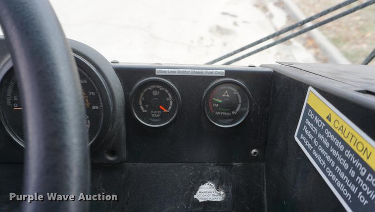 image for item G1638 2010 Mack LE600 refuse truck