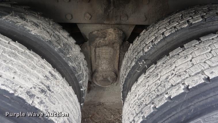 image for item G1638 2010 Mack LE600 refuse truck