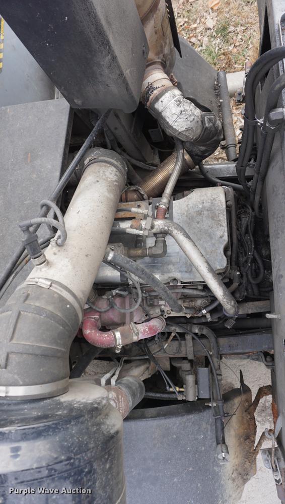 image for item G1638 2010 Mack LE600 refuse truck