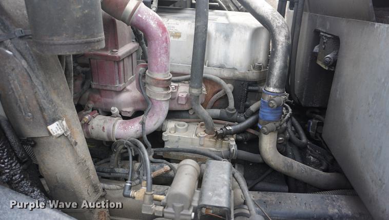 image for item G1638 2010 Mack LE600 refuse truck