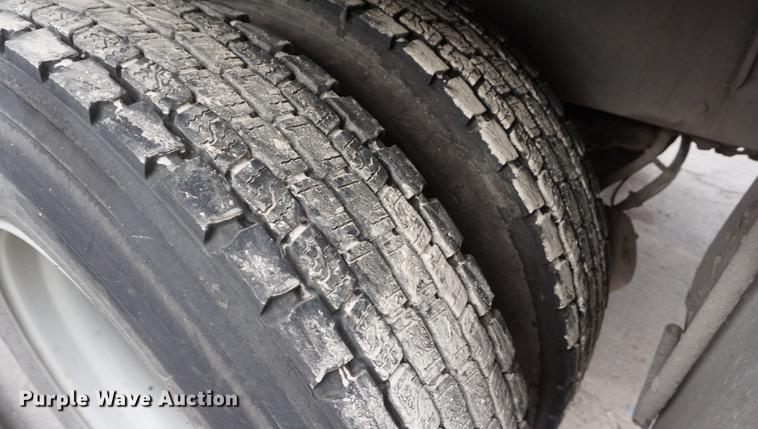 image for item G1638 2010 Mack LE600 refuse truck