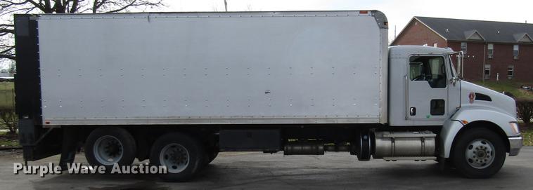 image for item G1639 2013 Kenworth T370 box truck