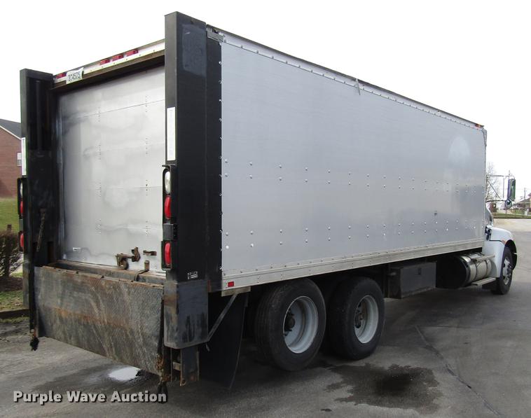 image for item G1639 2013 Kenworth T370 box truck