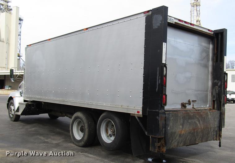 image for item G1639 2013 Kenworth T370 box truck
