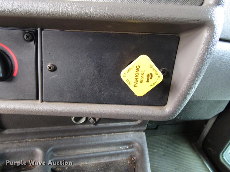 image for item G1639 2013 Kenworth T370 box truck