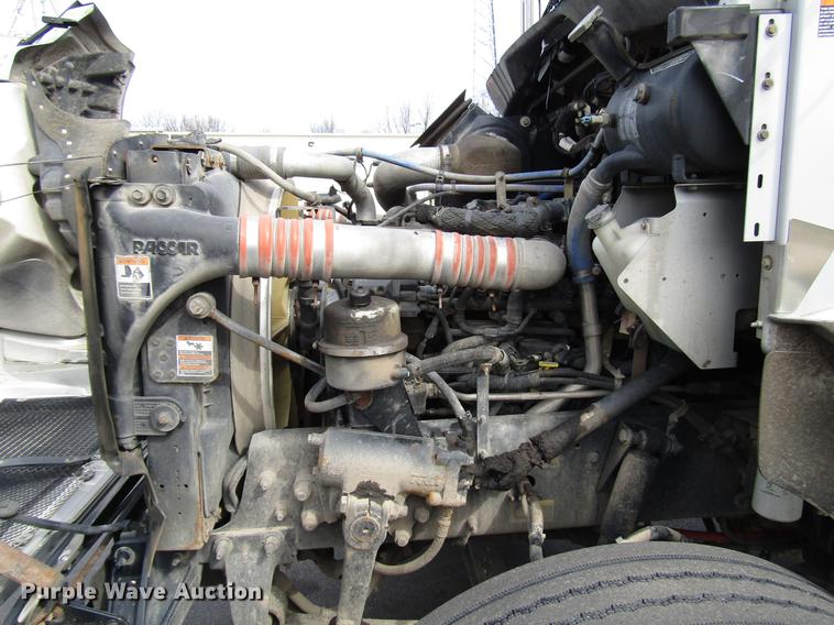 image for item G1639 2013 Kenworth T370 box truck