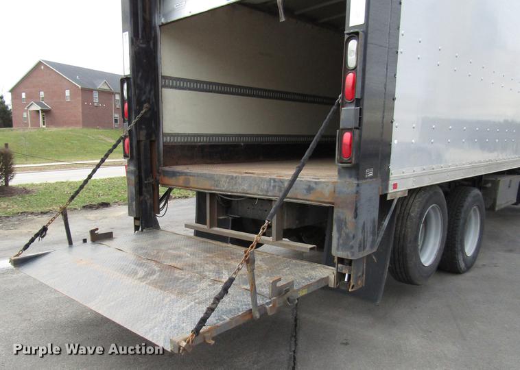 image for item G1639 2013 Kenworth T370 box truck