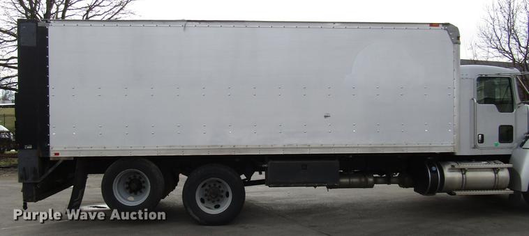 image for item G1639 2013 Kenworth T370 box truck