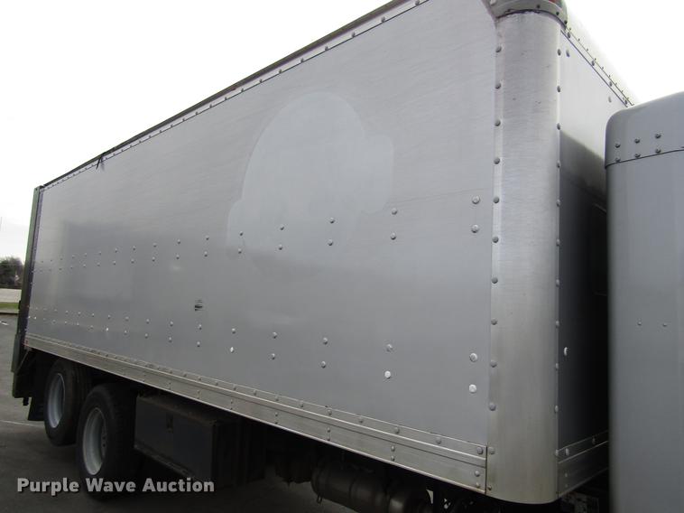 image for item G1639 2013 Kenworth T370 box truck