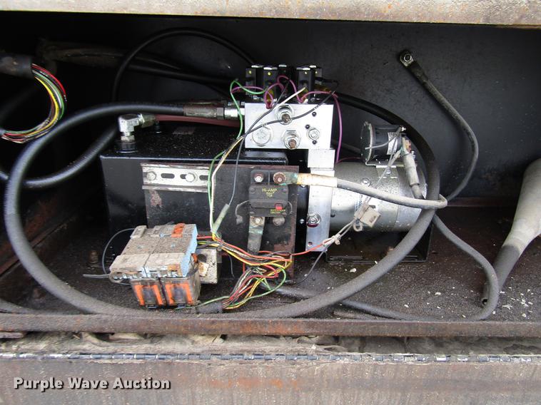 image for item G1639 2013 Kenworth T370 box truck