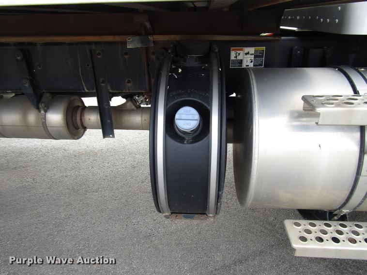 image for item G1639 2013 Kenworth T370 box truck