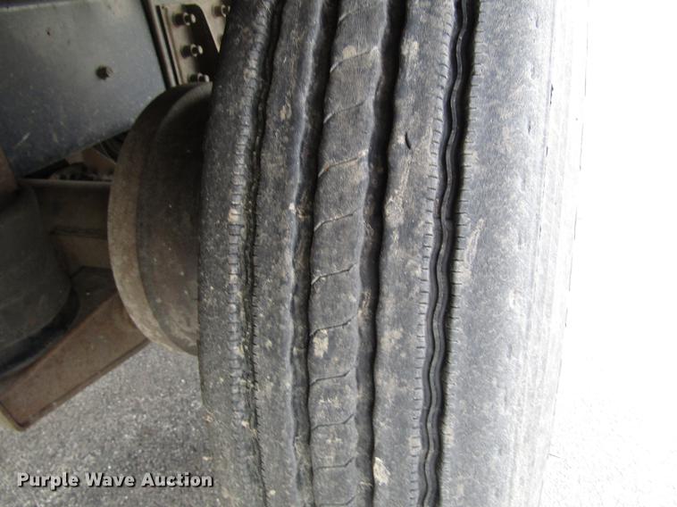 image for item G1639 2013 Kenworth T370 box truck