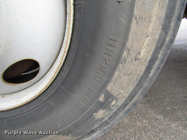 image for item G1639 2013 Kenworth T370 box truck