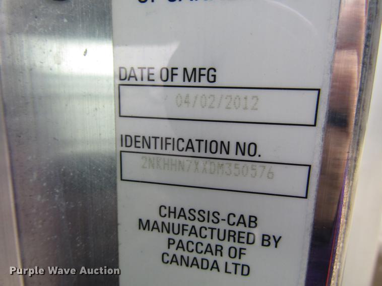 image for item G1639 2013 Kenworth T370 box truck