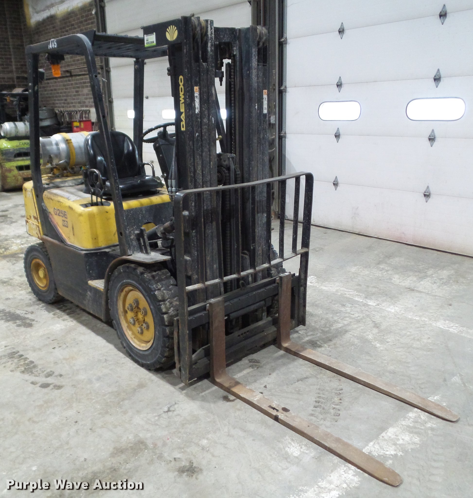 2003 Daewoo G25E3 forklift in Des Moines, IA Item EM9118 sold