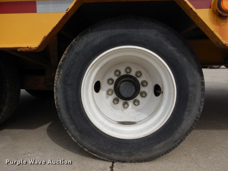 image for item DC8728 1999 Belshe 1FB-30 equipment trailer with mud mixer