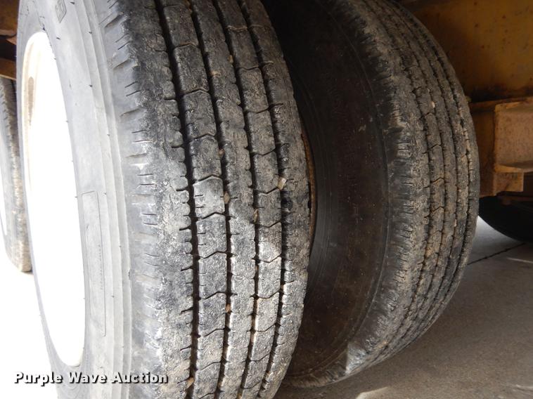 image for item DC8728 1999 Belshe 1FB-30 equipment trailer with mud mixer