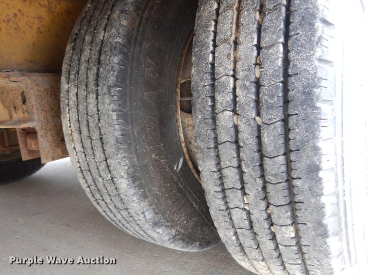 image for item DC8728 1999 Belshe 1FB-30 equipment trailer with mud mixer