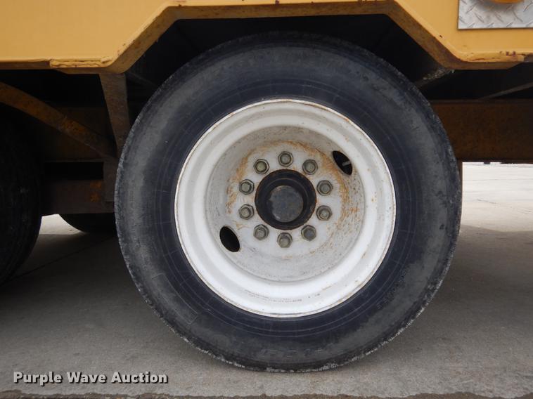 image for item DC8728 1999 Belshe 1FB-30 equipment trailer with mud mixer