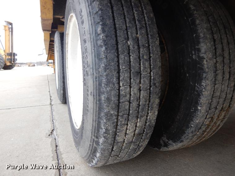 image for item DC8728 1999 Belshe 1FB-30 equipment trailer with mud mixer